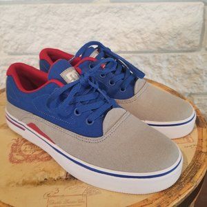 DC Sultan TX Sneakers NWOT Youth Size 3